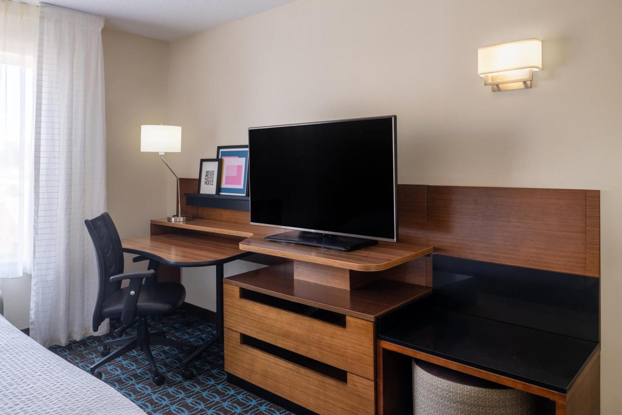 Garner Hotel Macon West By Ihg Exterior foto